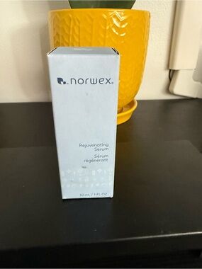 Norwex Rejuvenating Serum - NIB